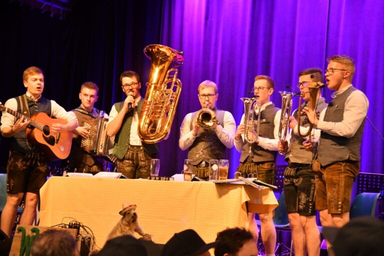 Volksmusikabend „Herbstln tuat’s“